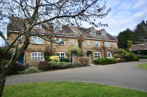 Berkeley Mews, Lower Sunbury