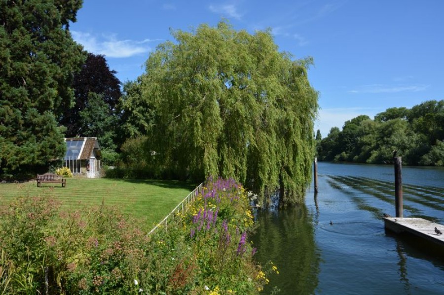 Images for Kingfisher Lodge, Strawberry Hill Riverside EAID:Miles&Bird BID:Miles & Bird